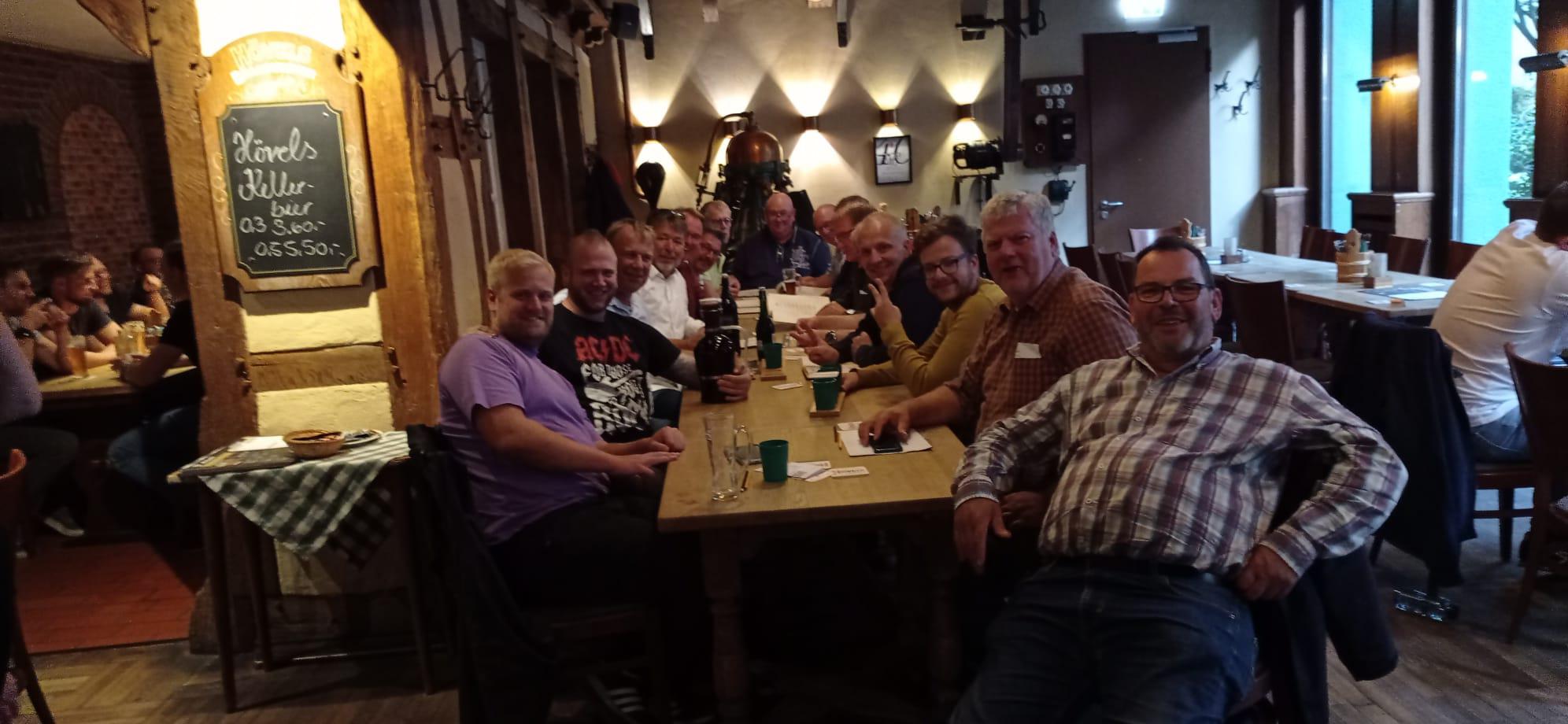 Noch ein letztes Gruppenfoto im Hövels