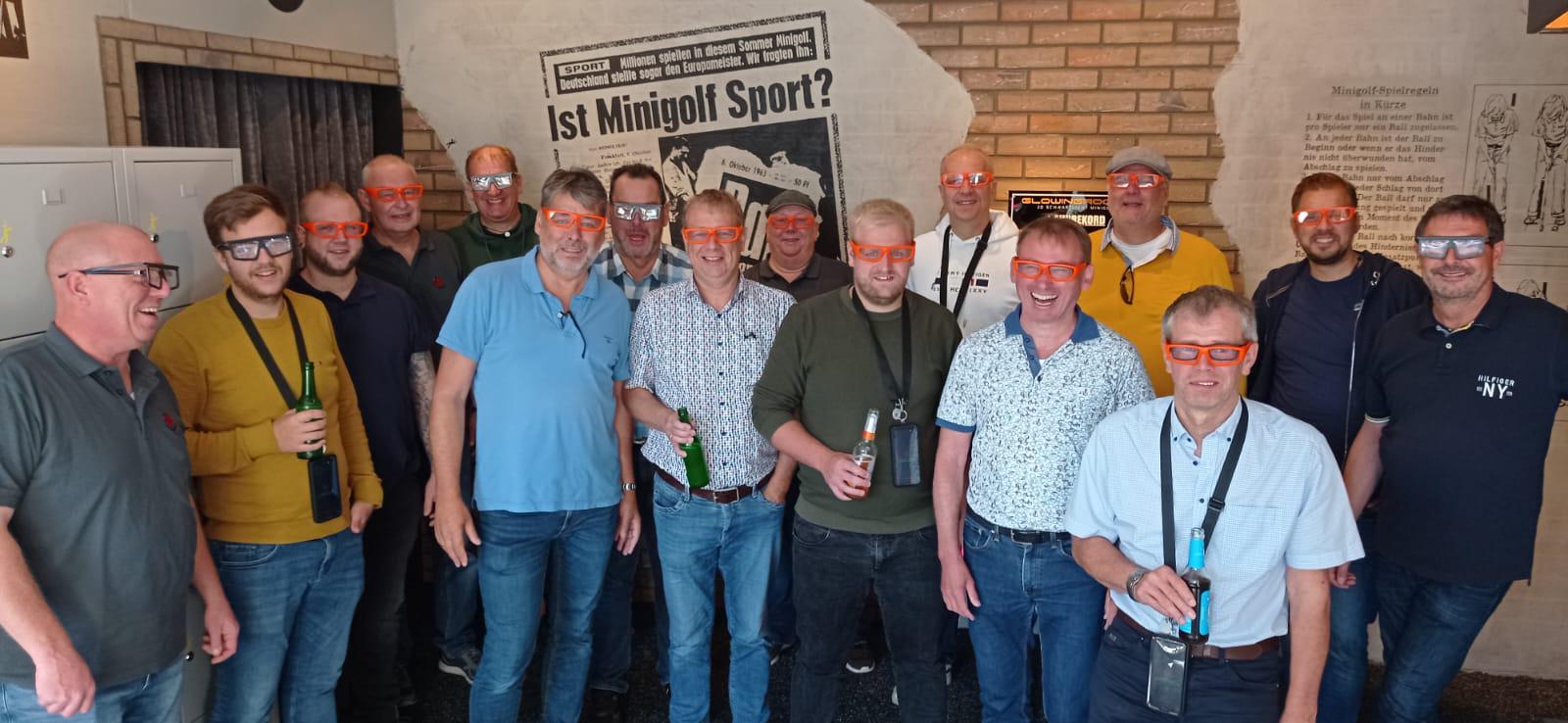 Als letztes ging es dann zum Glowgolf